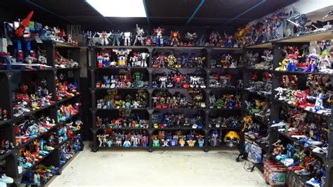 transformers toys collectors.